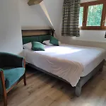 Logis Relais Saint Michel Villegusien-le-Lac