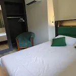 Hotel Logis Relais Saint Michel