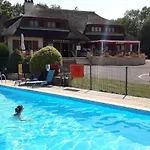 Hotel Logis Relais Saint Michel 3*