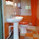 Logis Relais Saint Michel Hotel Villegusien-le-Lac