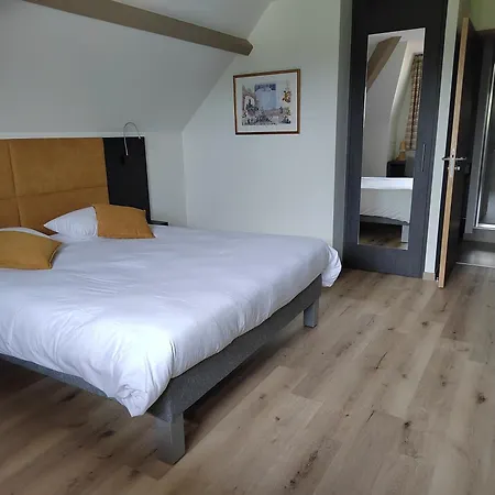 Relais Saint Michel Отель Villegusien-le-Lac