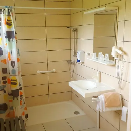 Hotel Relais Saint Michel Villegusien-le-Lac