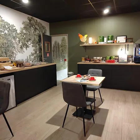 Hotel Logis Relais Saint Michel 3*