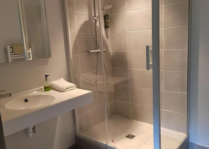 Relais Saint Michel 3* Villegusien-le-Lac