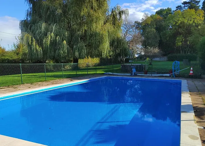 Relais Saint Michel Hotel Villegusien-le-Lac