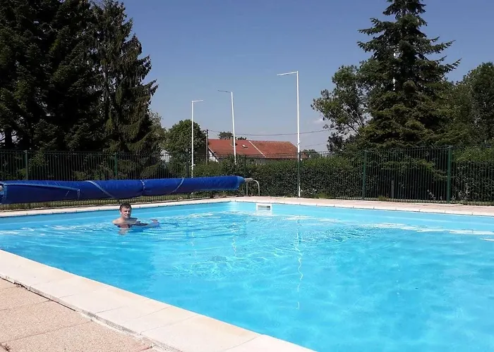 Hotel Relais Saint Michel Villegusien-le-Lac