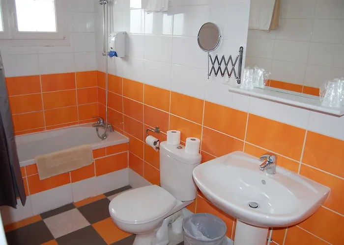 Relais Saint Michel Hotel Villegusien-le-Lac