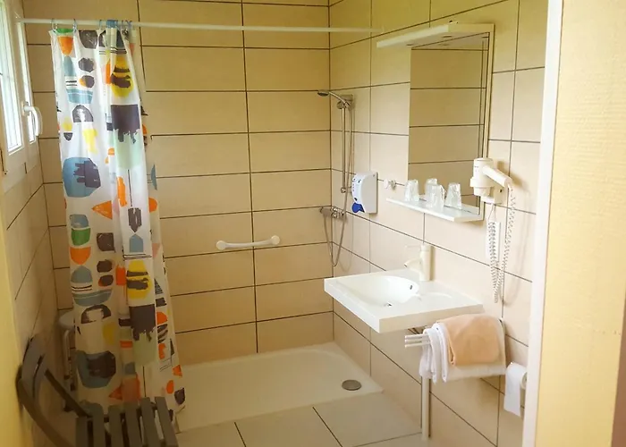 Hotel Relais Saint Michel Villegusien-le-Lac